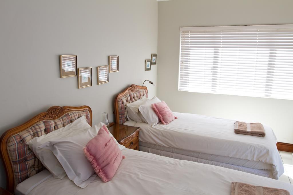 Mountain View Manor Hotel Grahamstown Room photo