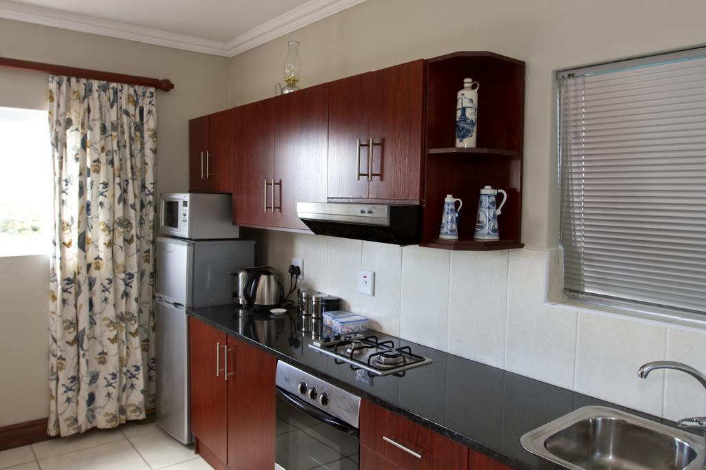 Mountain View Manor Hotel Grahamstown Room photo