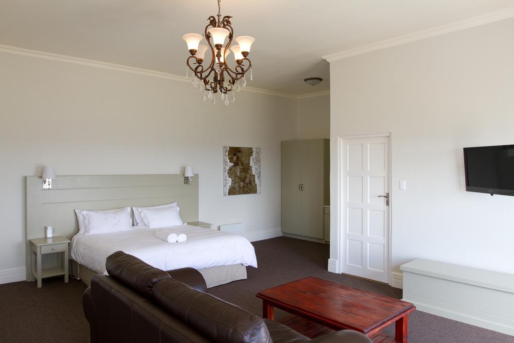 Mountain View Manor Hotel Grahamstown Exterior photo